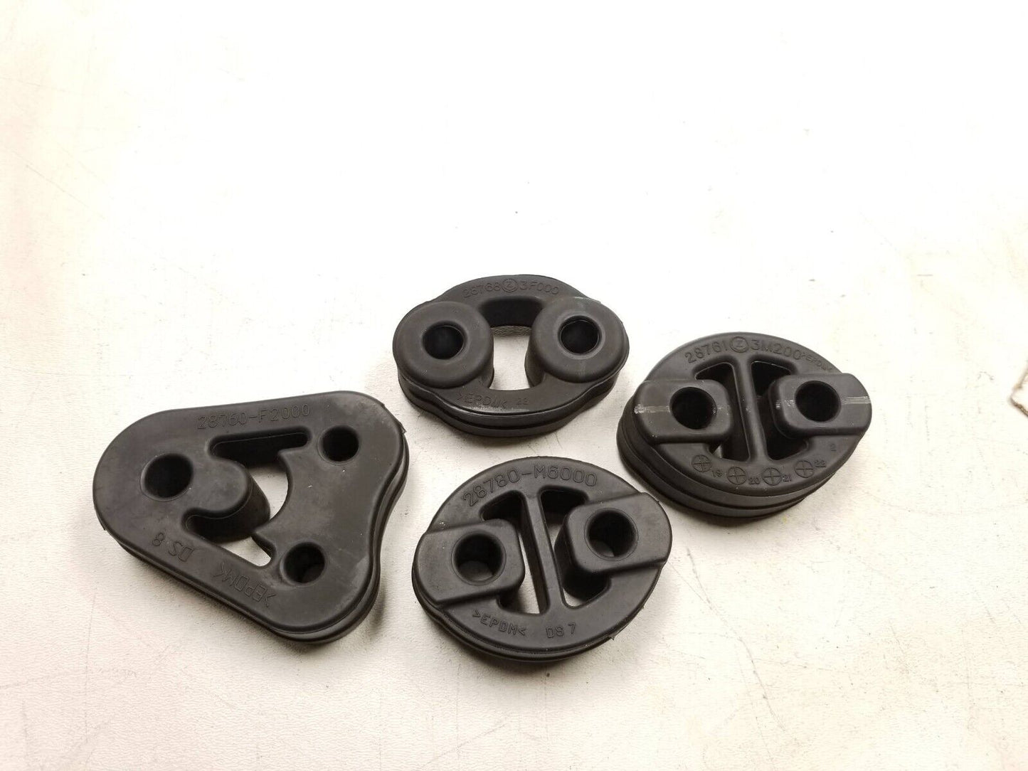 20 21 22 Hyundai Venue Exhaust System Insulator Hanger OEM