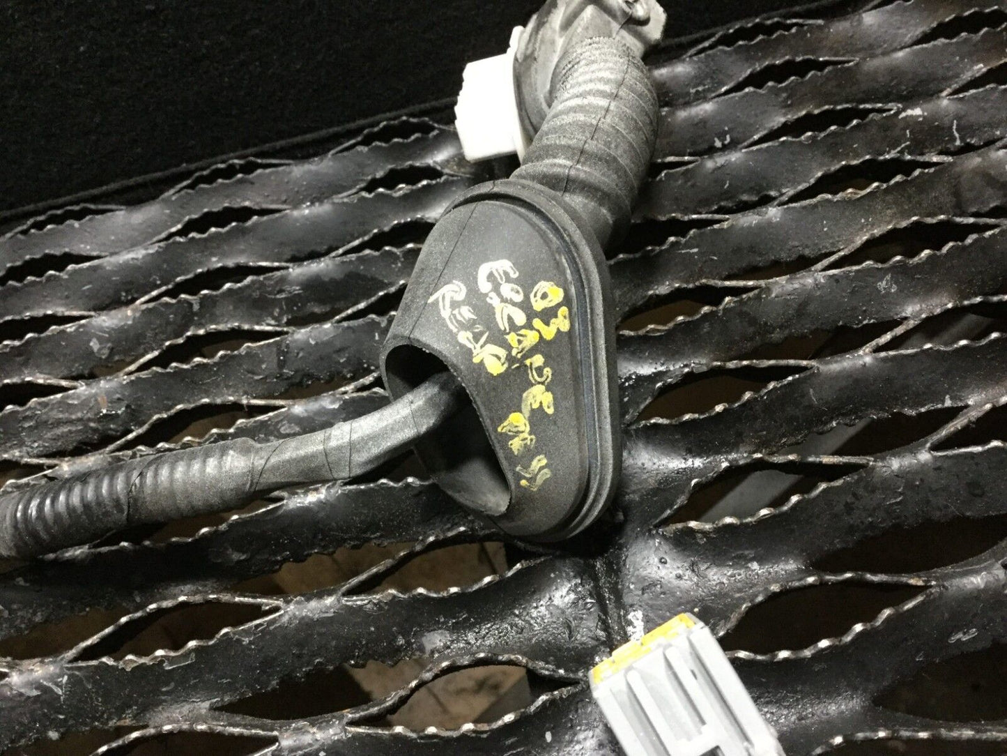 01 02 03 04 05 06 07 Ford Escape Rear Right Passenger Side Door Wire Harness OEM