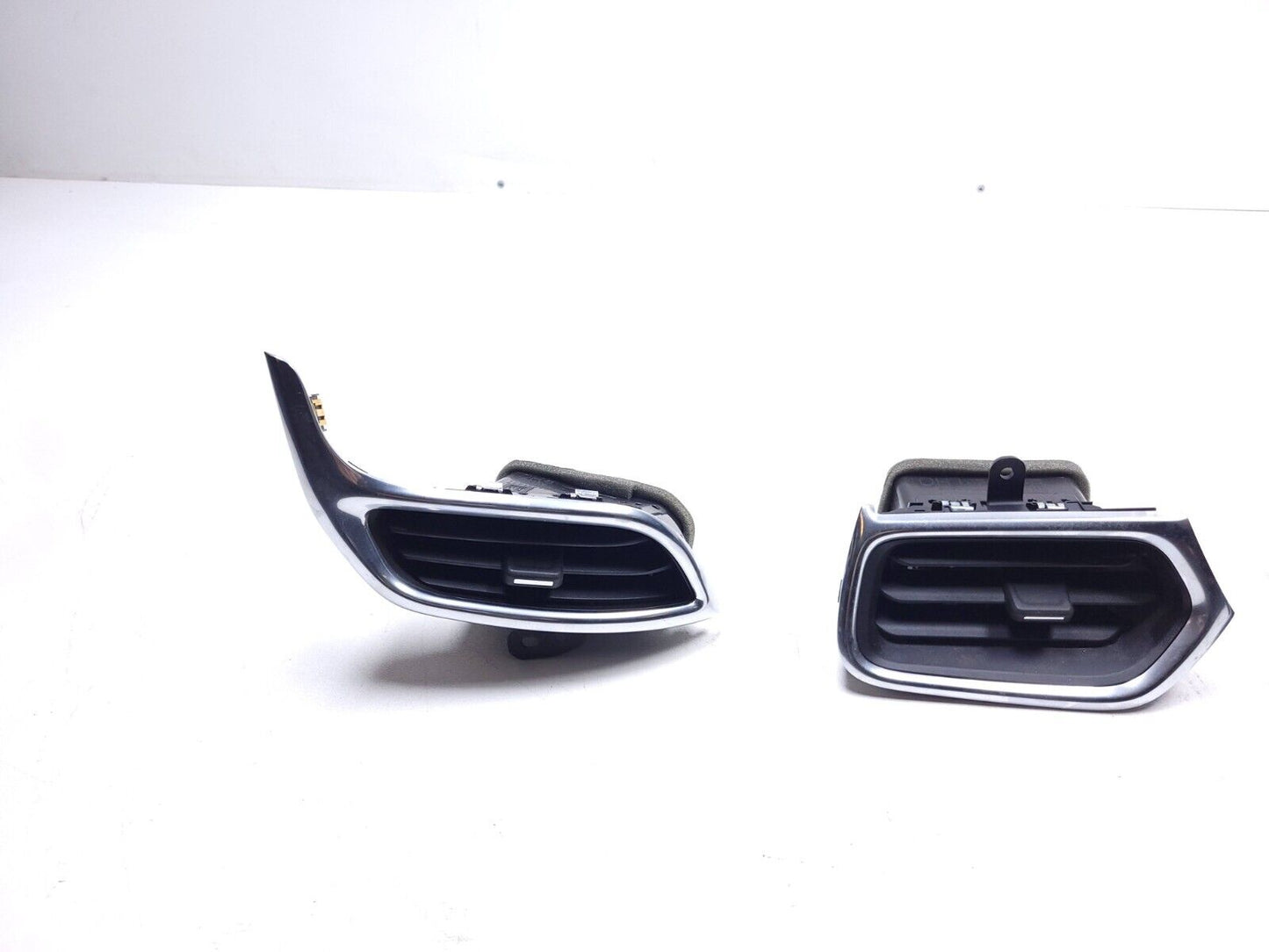 18 19 20 21 Chevrolet Equinox Dash Air Vent Left /center /right 4pcs OEM