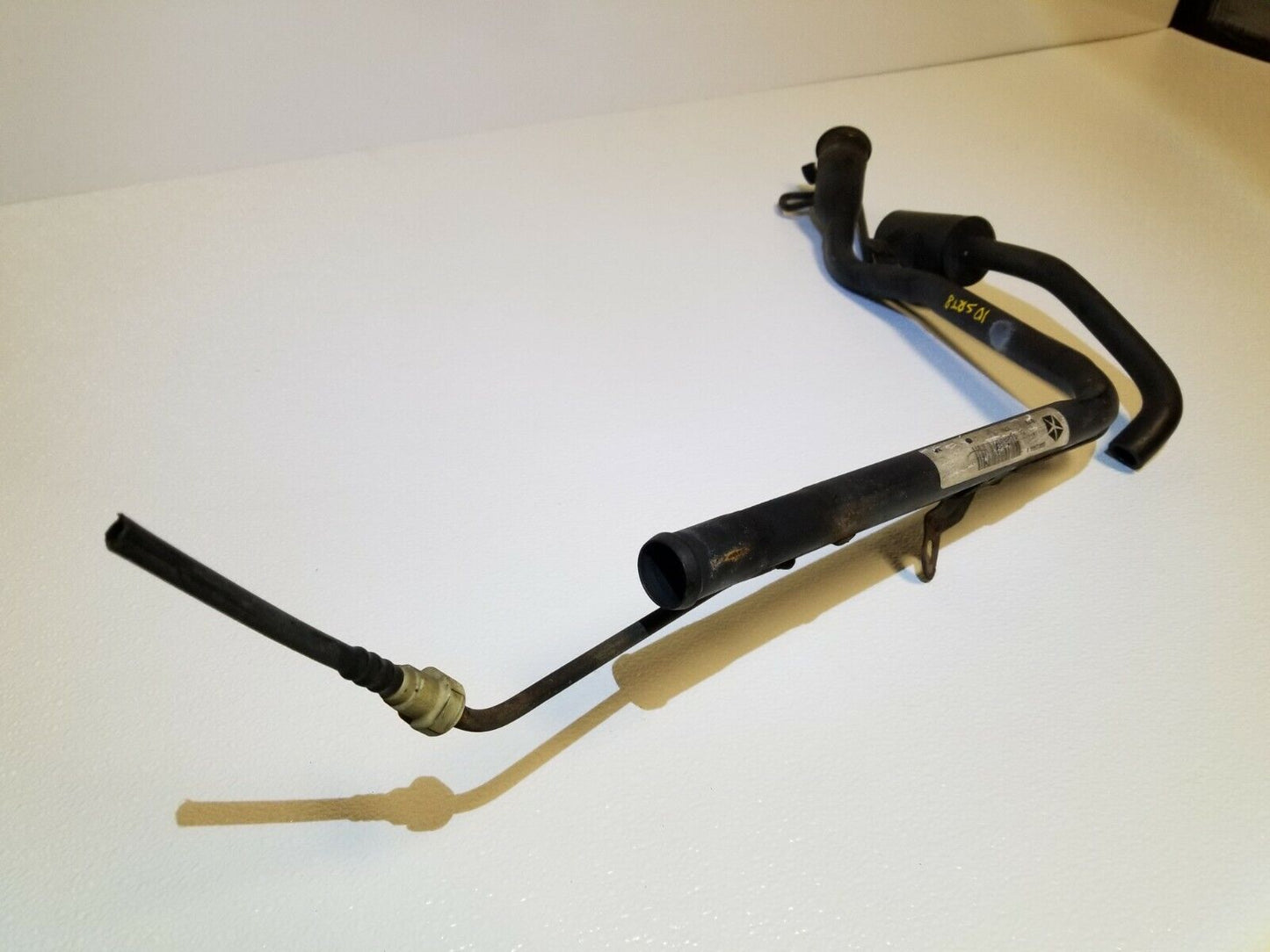 07 08 09 10 Jeep Grand Cherokee Srt8 Fuel Tank Filler Neck Hose Pipe OEM