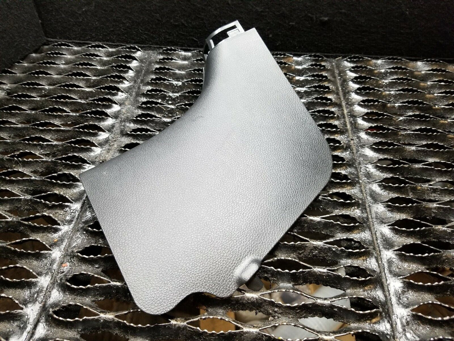 14 15 16 17 Hyundai Elantra Gt Kick Scuff Panel Trim Right Passenger Side OEM