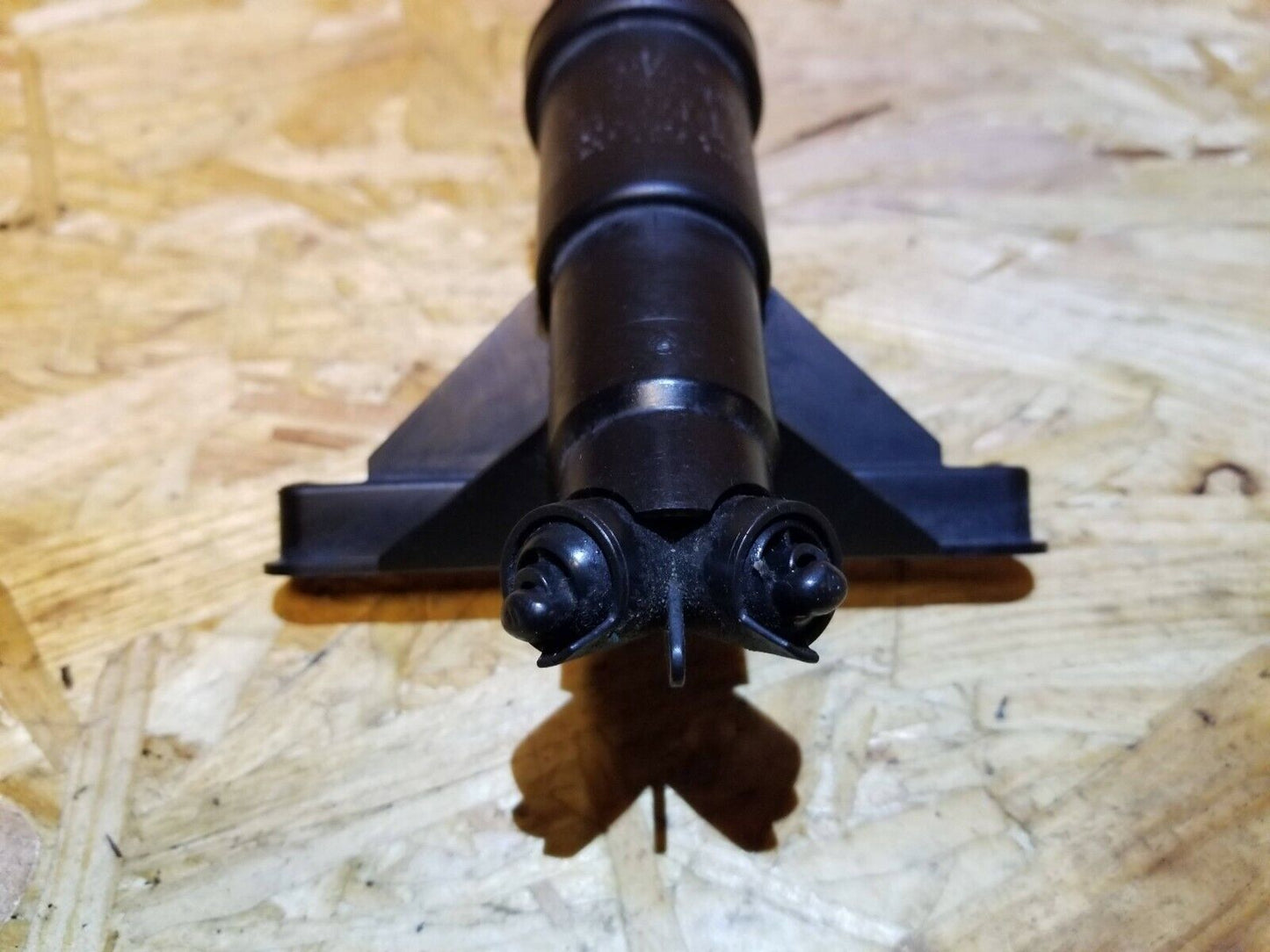 04 05 06 07 BMW 530xi E60 Headlight Washer Spray Nozzle Pump Driver Side OEM