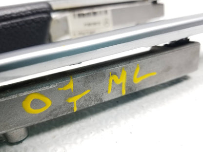 06 07 08 09 10 11 Mercedes Ml500 Center Console Grab Handle Left & Right  OEM