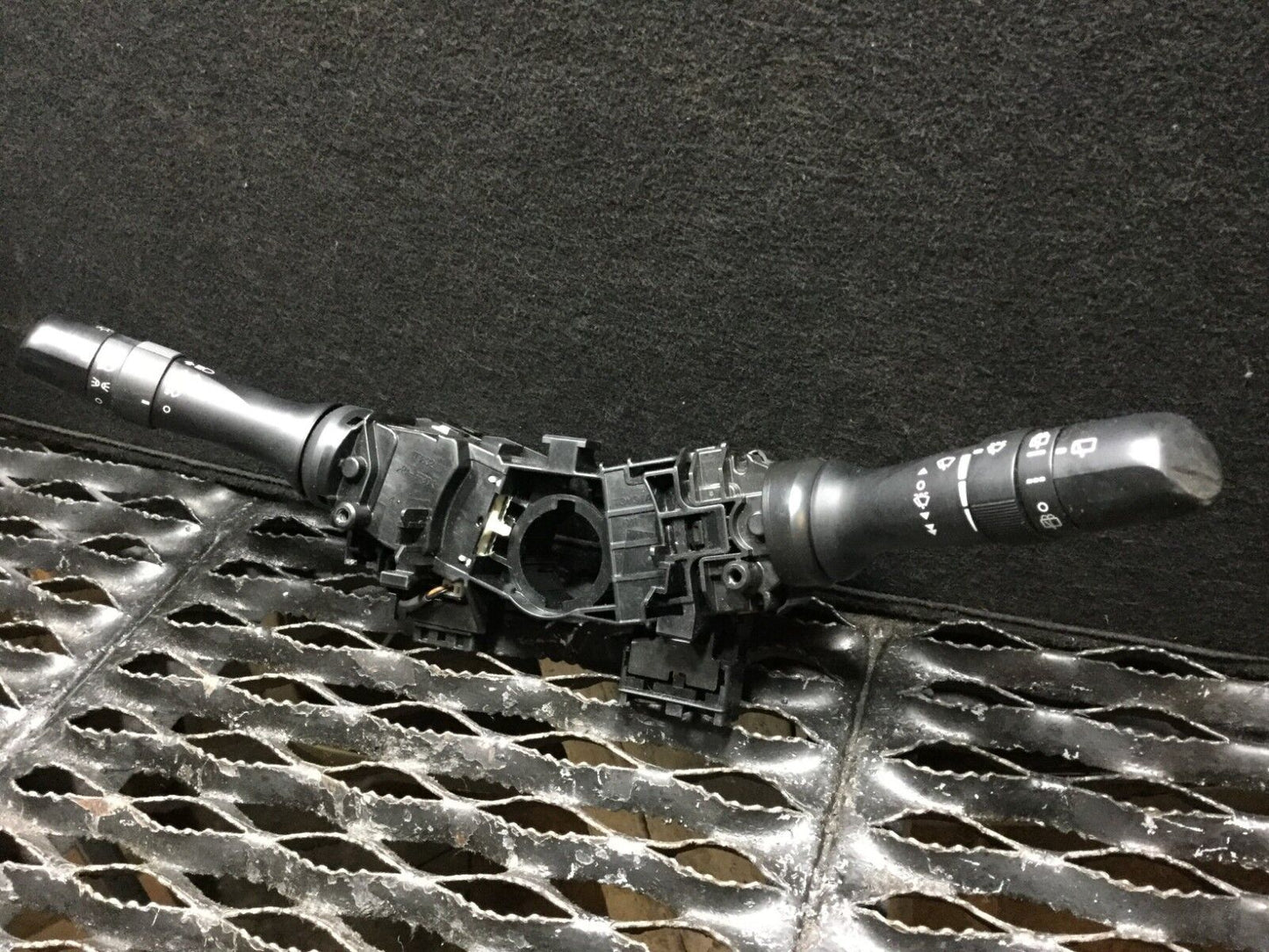 05-09 Toyota Prius Steering Column Headlight Turn Signa Wiper Control Switch OEM