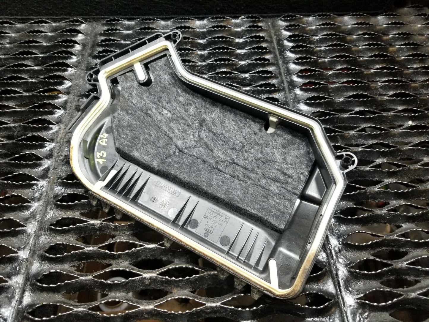 12 13 14 15 Audi A4 2.0l Engine Control Module Housing Upper Cover OEM