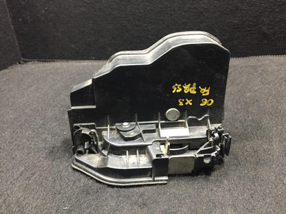 06 07 08 09 10  BMW X3 E83 Front Right Passenger Side Door Lock Actuator OEM D34