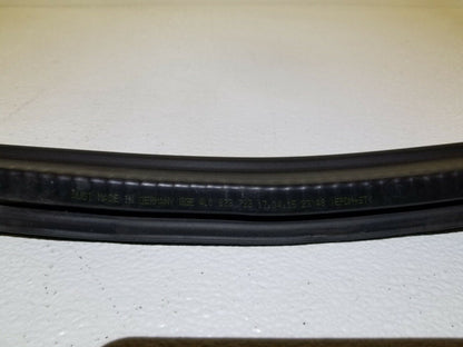 13 14 15  Audi Q7 3.0l Wiper Cowl Weather Seal 4l0823723 OEM 87k Miles