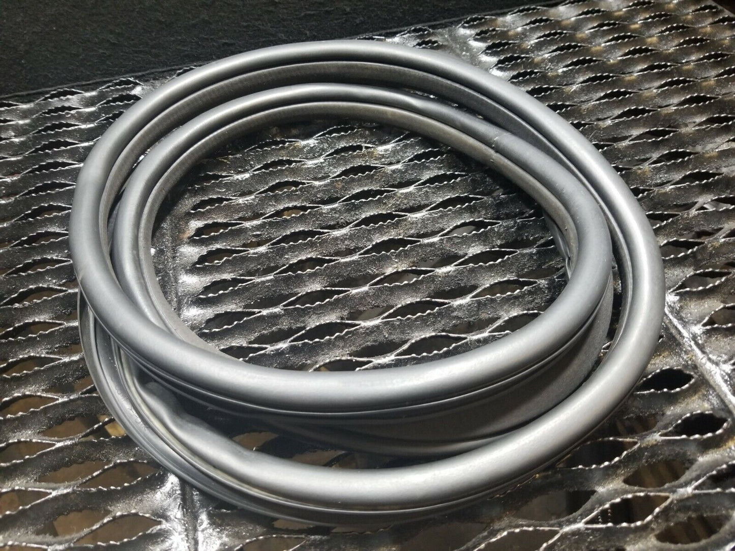 2009 2010 2011 2012 2013 Acura Tsx Rear Left Driver Door Weatherstrip Seal OEM