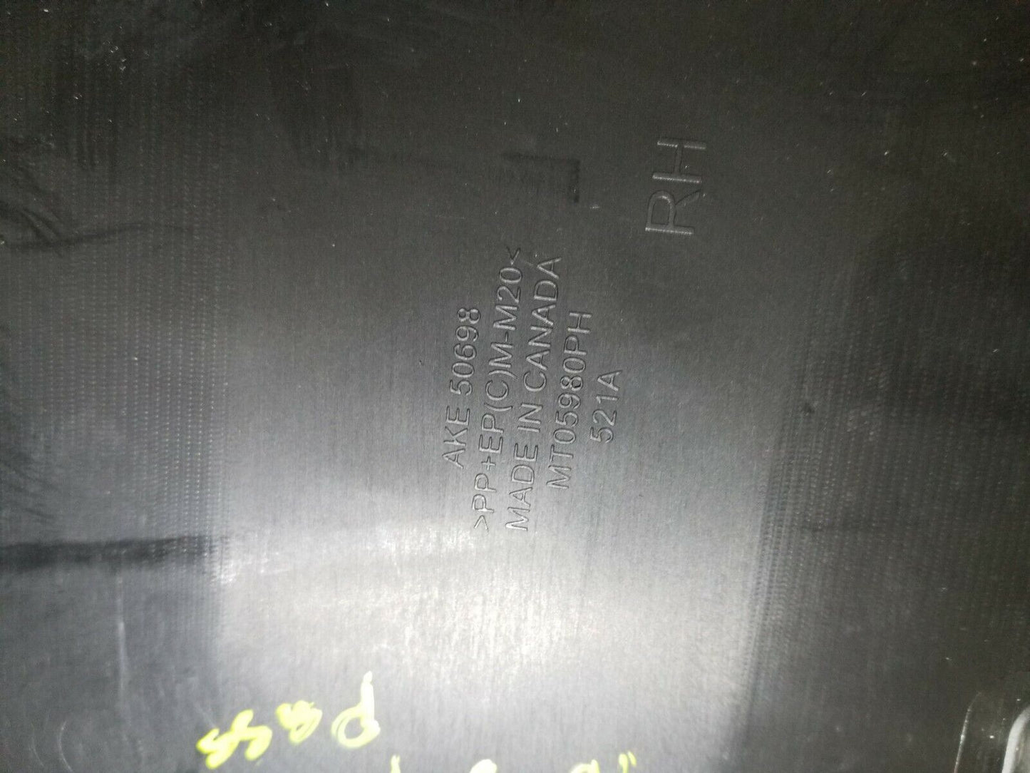 15 16 17 Chevrolet Equinox Center Console Trim Panel Passenger Side Right OEM
