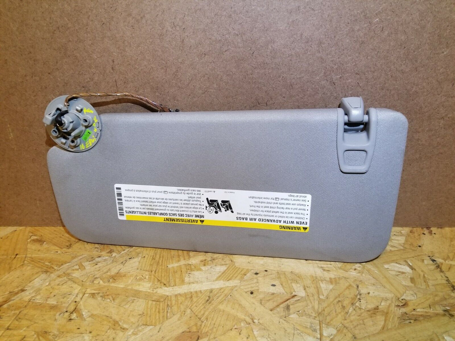 15 16 17 Chevrolet Equinox Sun Visor Passenger Side Right OEM 24k