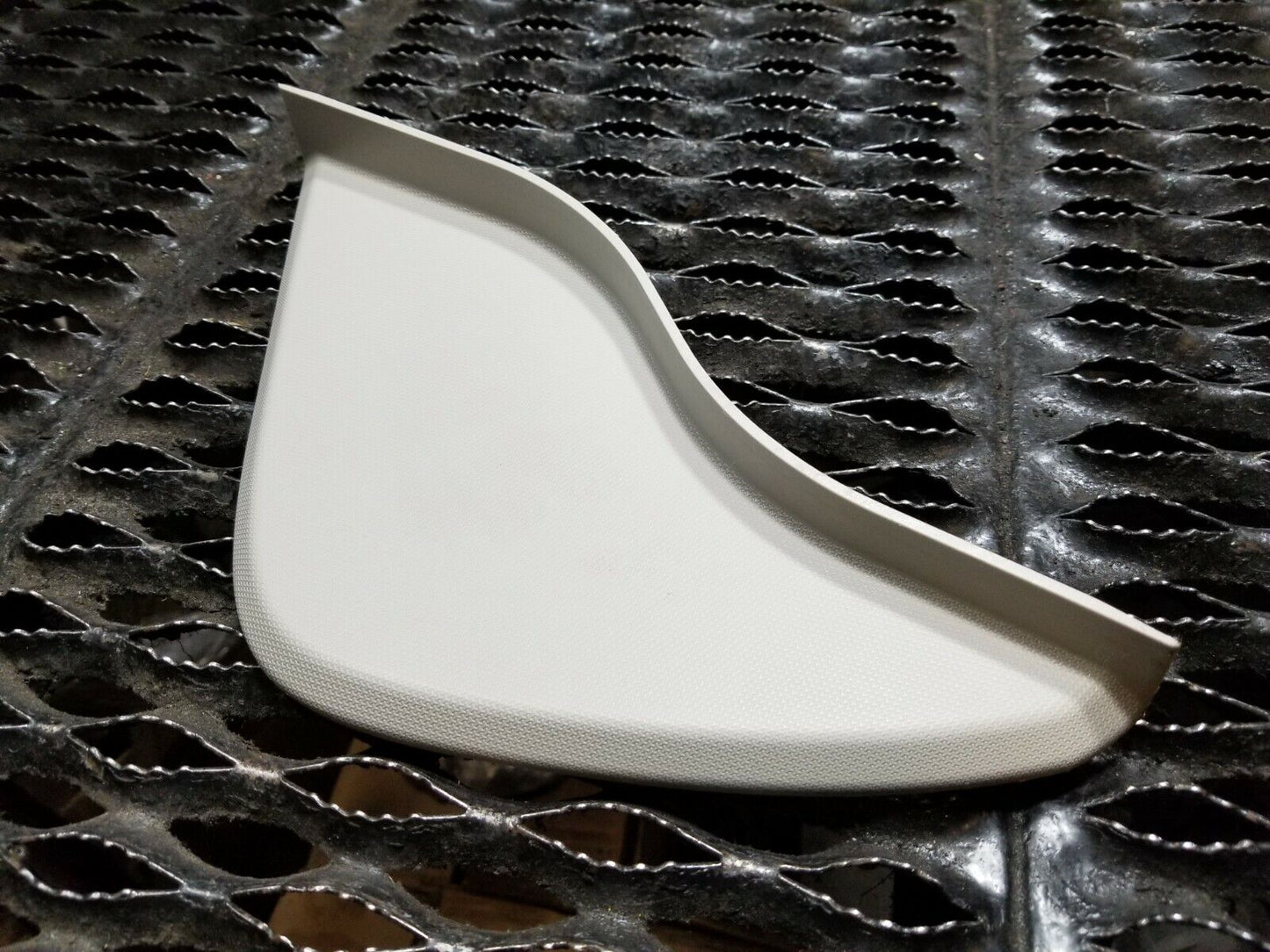 07 08 09 10 Chrysler Sebring Dash End Cap Cover Left Driver Side OEM