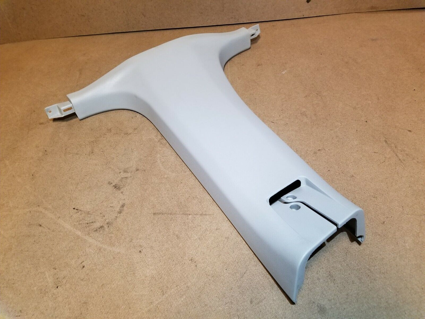 05 06 07 Dodge Magnum Right Passenger Side B Pillar Lower Trim Cover OEM