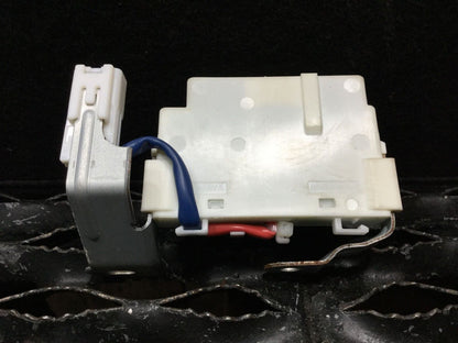05 06 07 08 09 Toyota Prius Oscillator Door Lock Control Module 8999247040 OEM