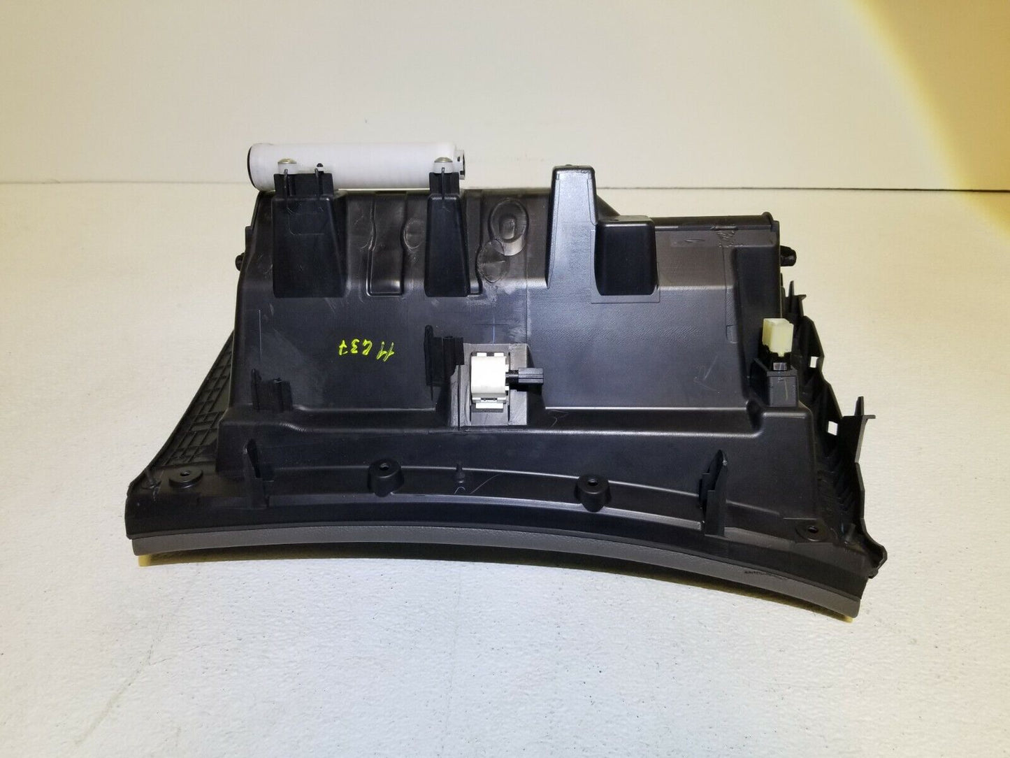 10 11 12 13 Infiniti G37 Coupe Dash Glove Box 68102 Jk600 OEM 99k