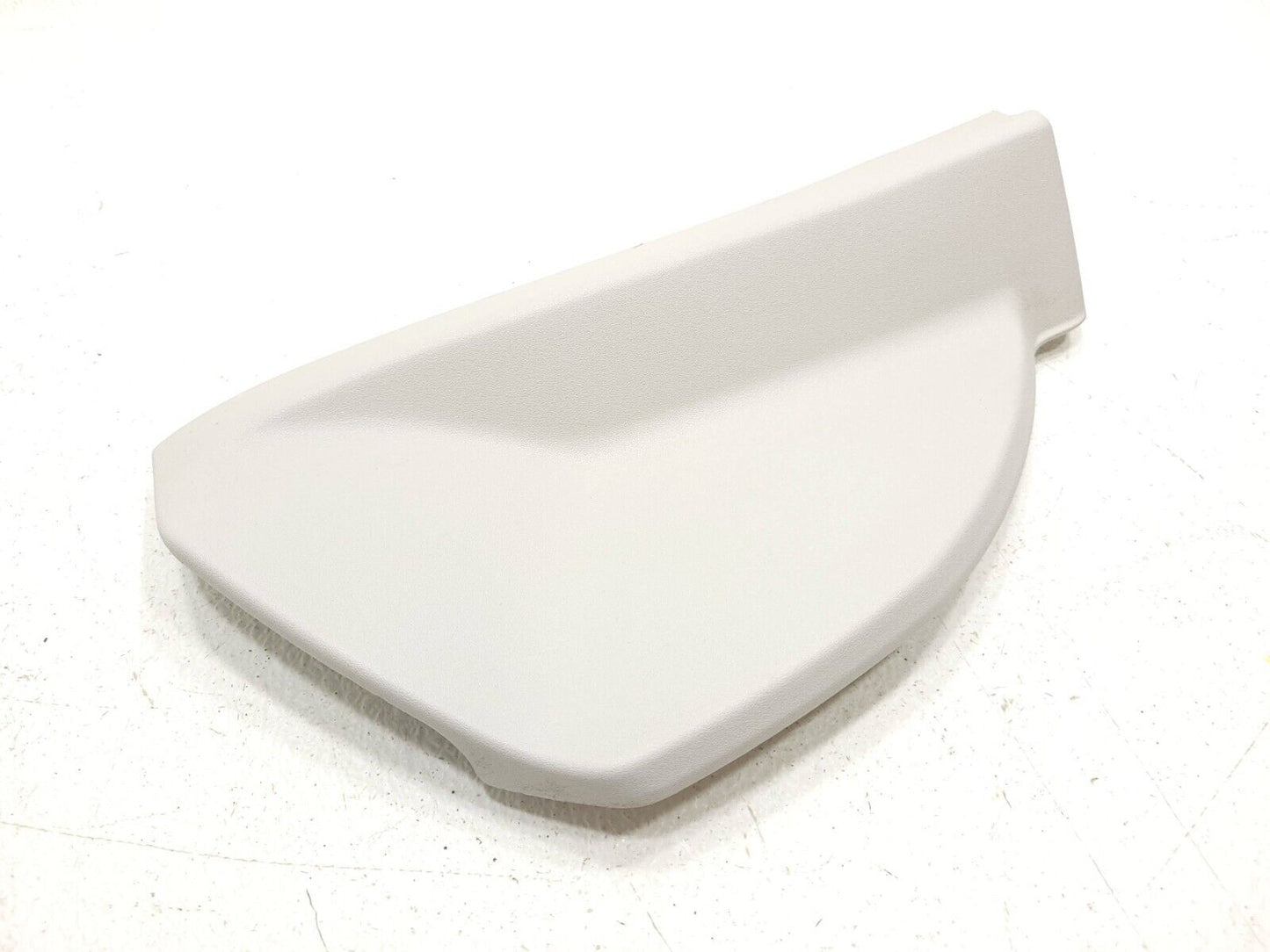 11 - 16 Mercedes E350 W212 Dash End Cap Cover Right Passenger Side OEM