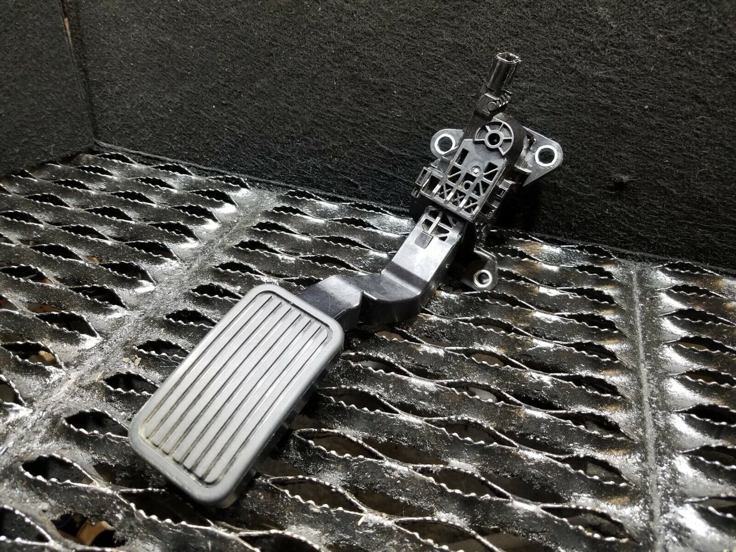 15 16 17 Acura TLX Accelerator Gas Pedal OEM