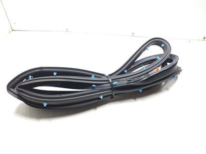 14 15 16 17 18 Jeep Cherokee Rear Door Weatherstrip Seal Passenger Side Rh OEM