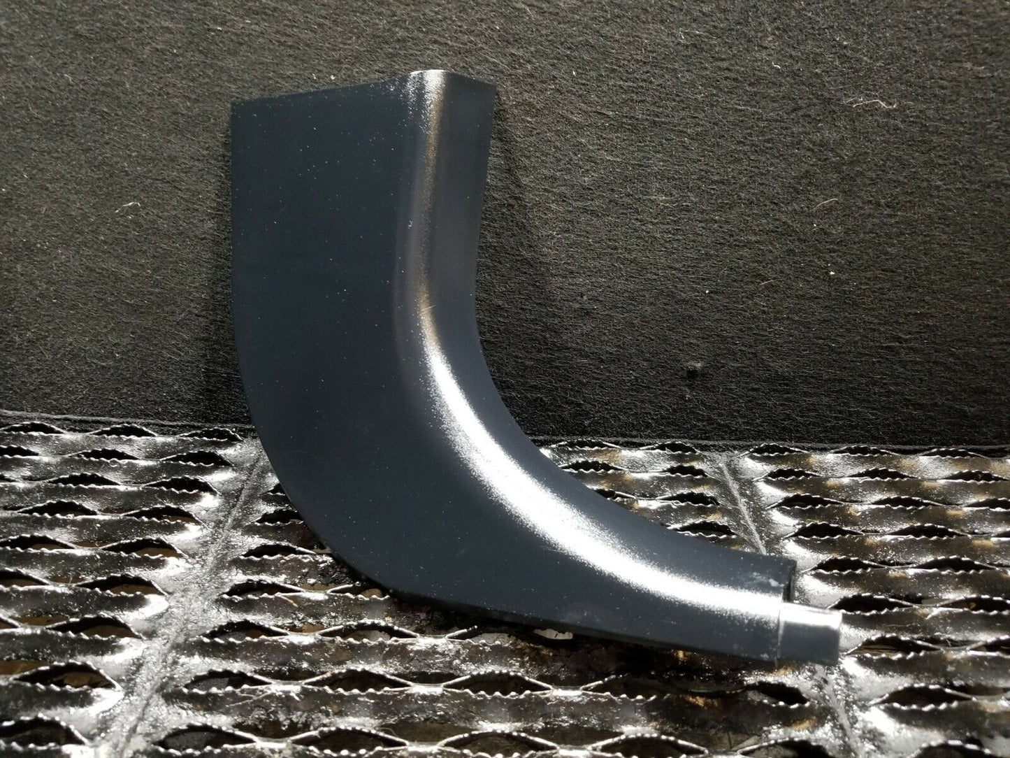 06 07 08 09 10 BMW 650i E63 Front Kick Panel Trim Passenger Side Right OEM