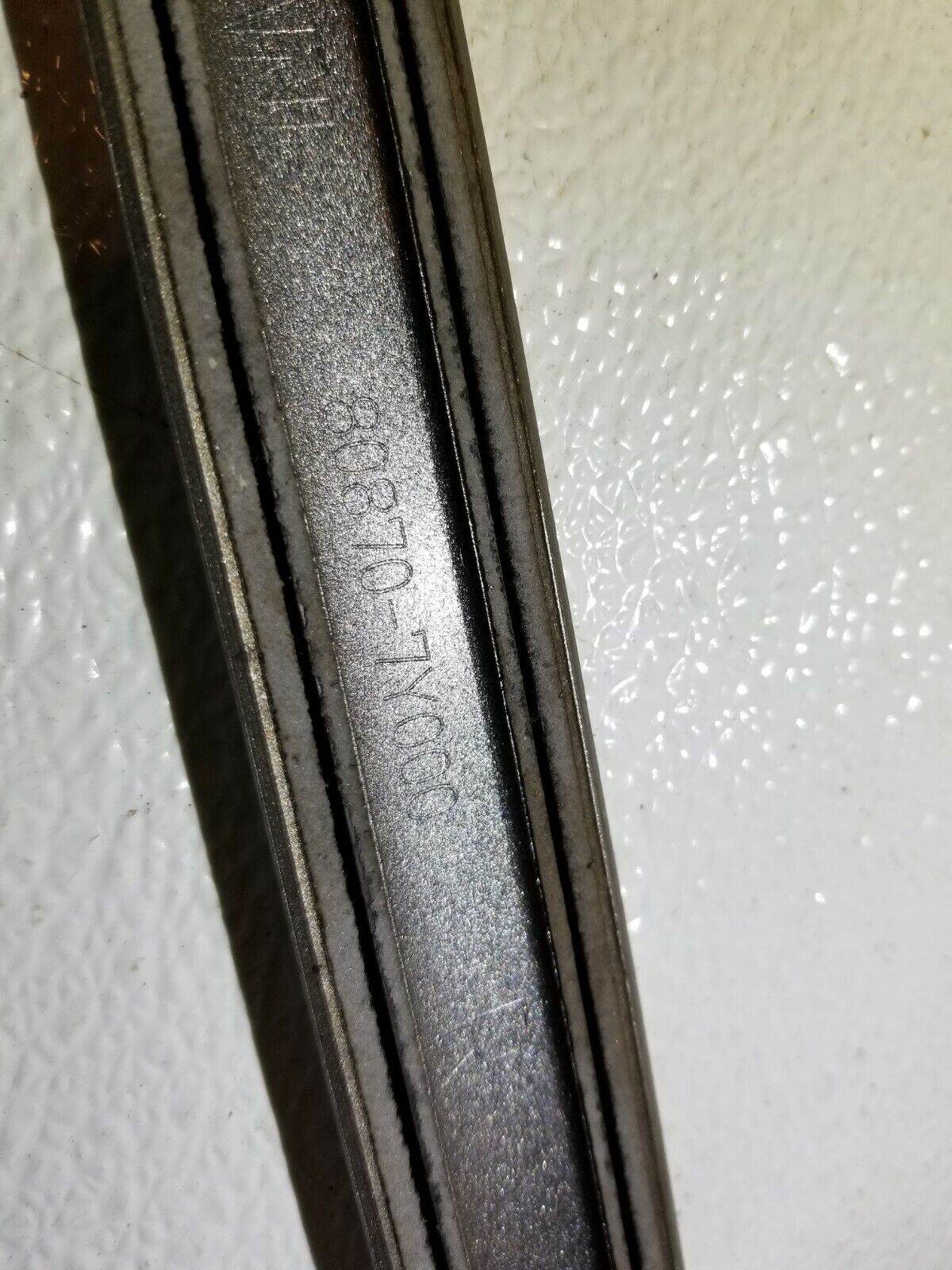 04 05 06 Nissan Maxima Door Trim Molding Front Right Passenger OEM