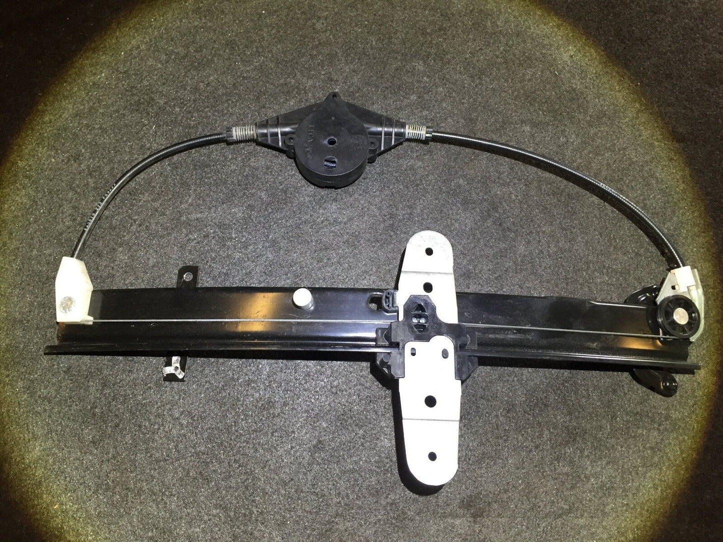 04 - 11 Lincoln Town Car Rear Left Door Window Regulator OEM