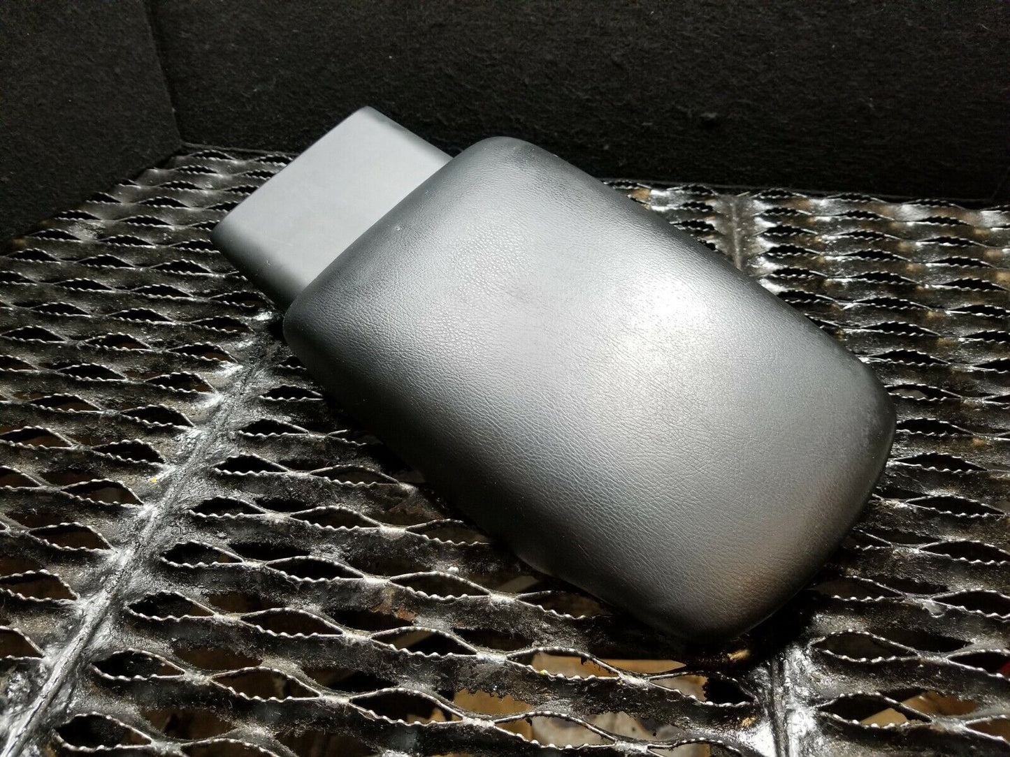 16 17 18 Nissan Sentra Center Console Armrest Arm Rest OEM 40k