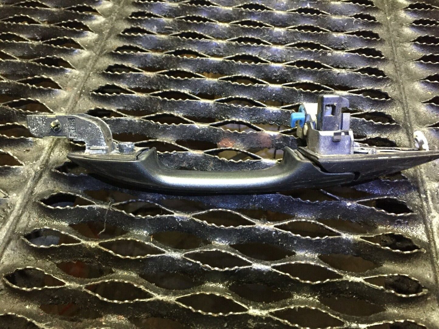 08 09 10 Honda Odyssey Front Right Pass Exterior Door Handle  OEM D43