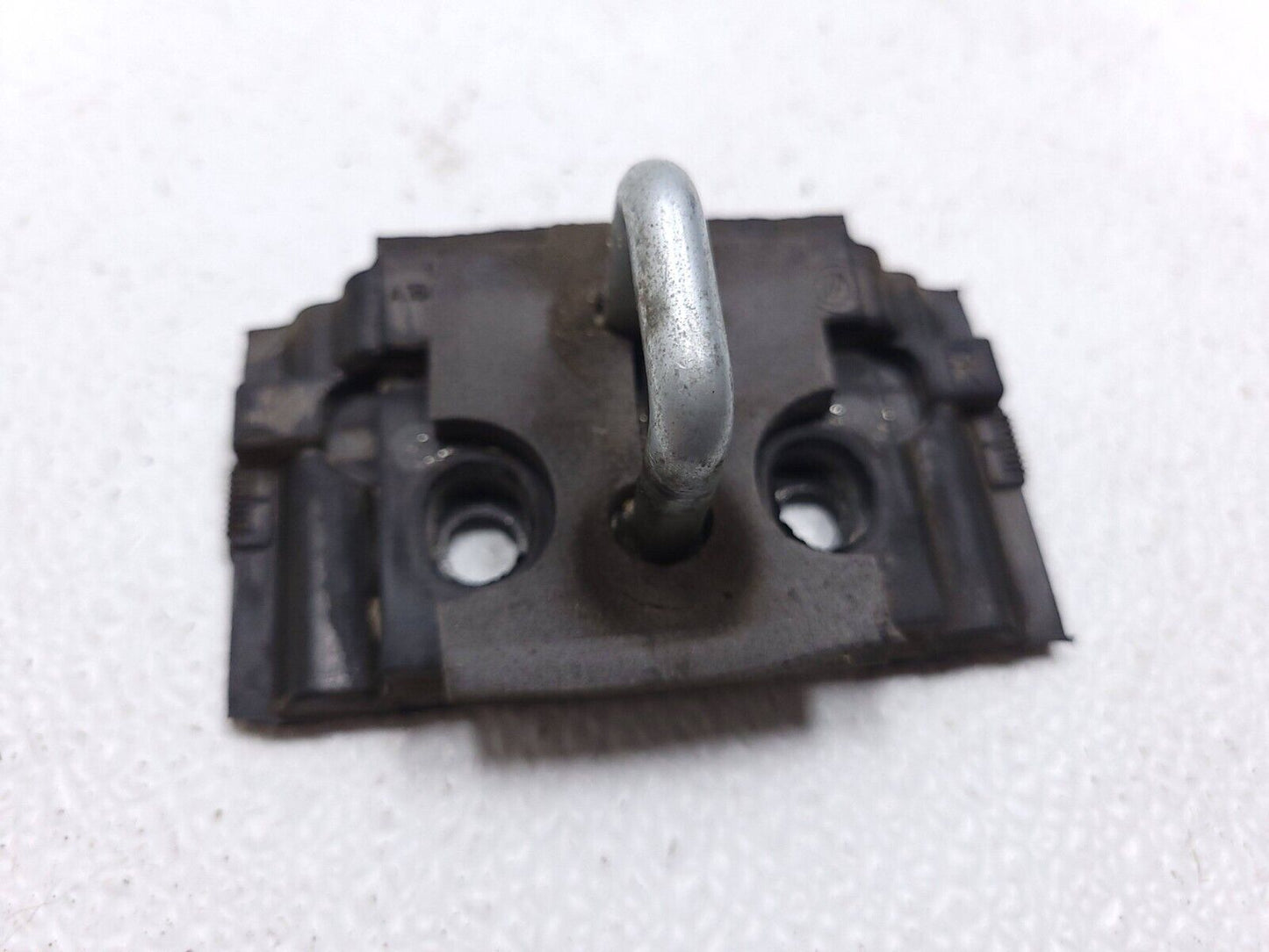 06 07 08 09 10 11 Mercedes Ml500 Trunk Striker Latch OEM