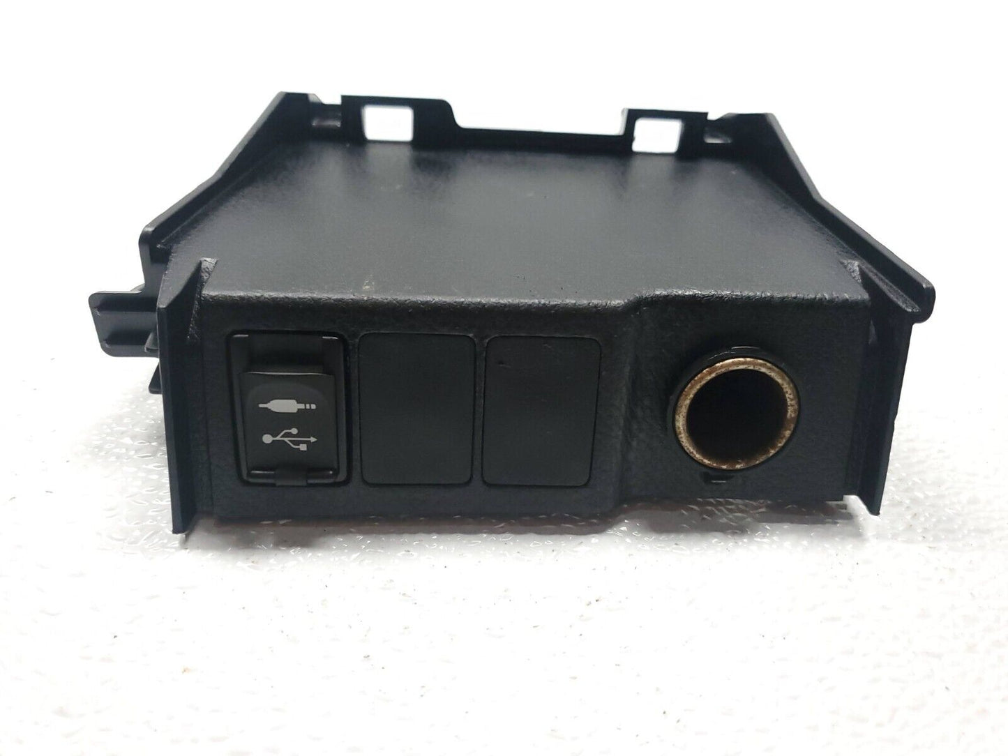 14 15 16 Toyota Corolla Aux Usb 12v Socket OEM
