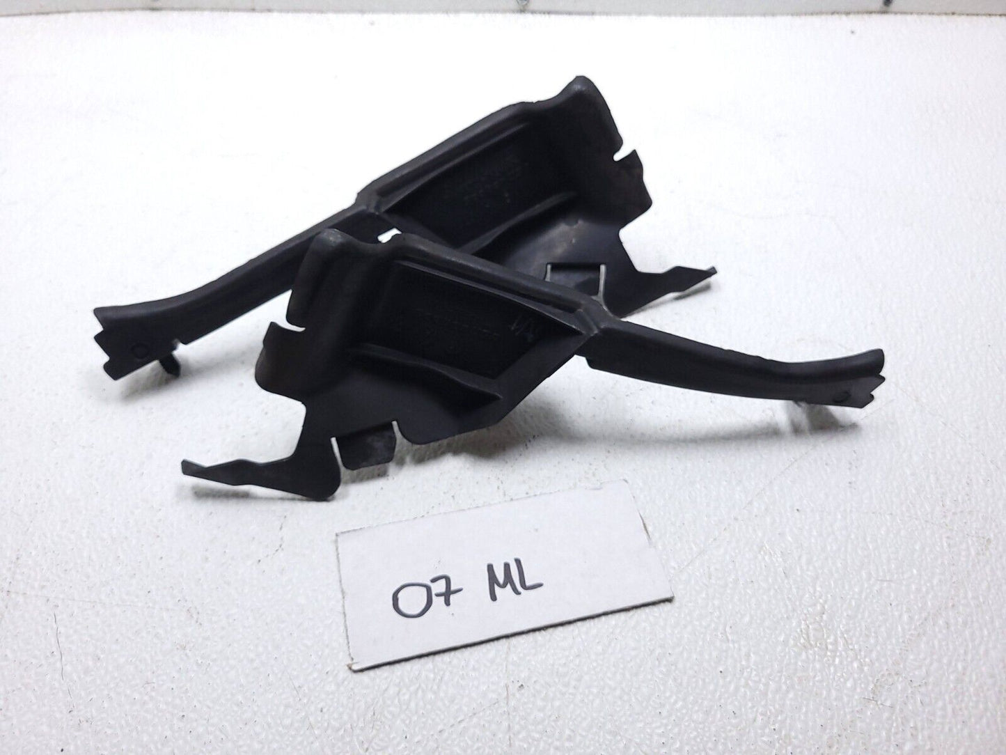 06 07 08 09 10 11 Mercedes Ml500 Front  Radiator Baffle Cover Panel Pair OEM
