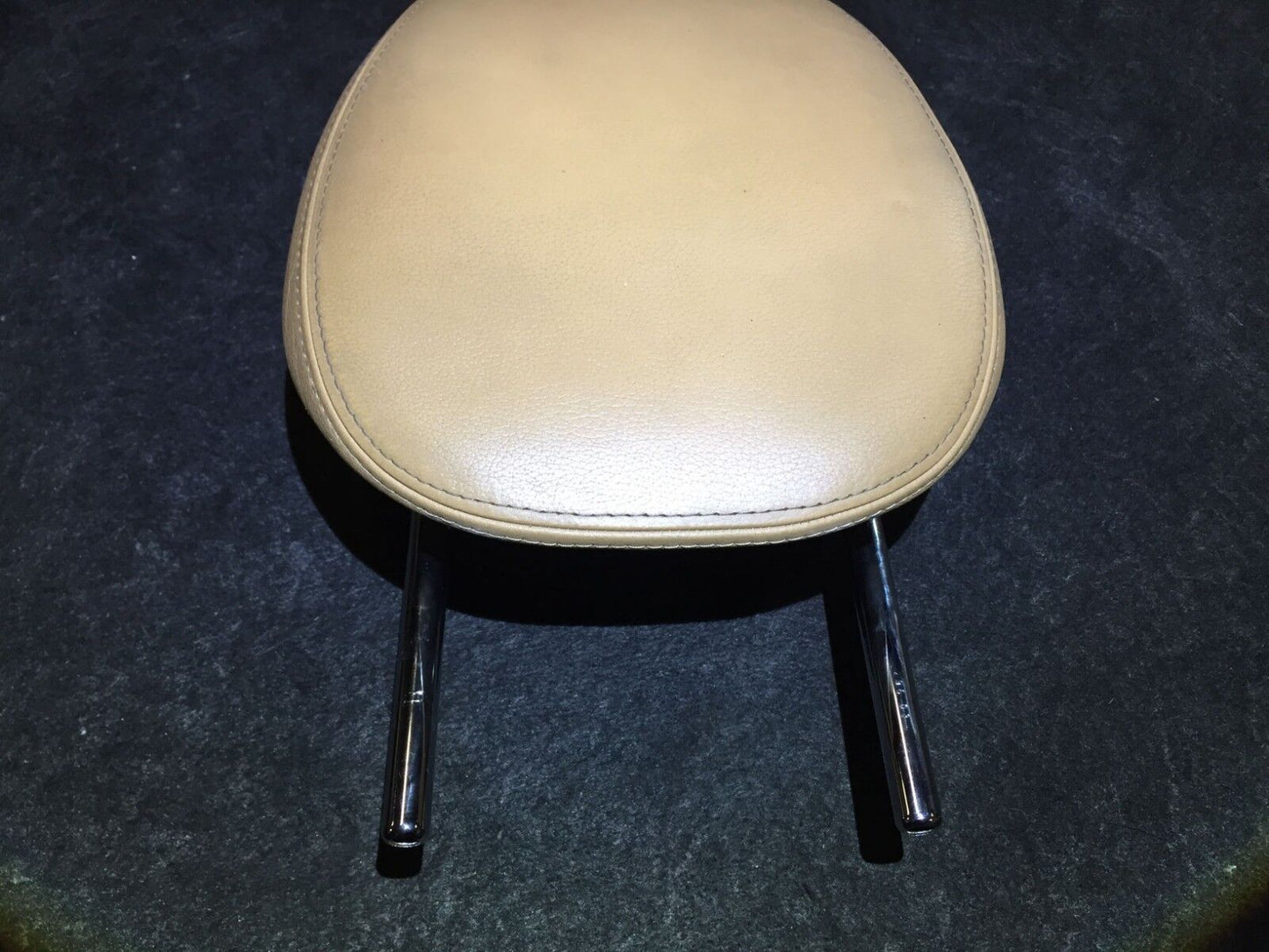 03 04 06 Porsche Cayenne Front Left Driver Seat Leather Headrest Head Rest OEM