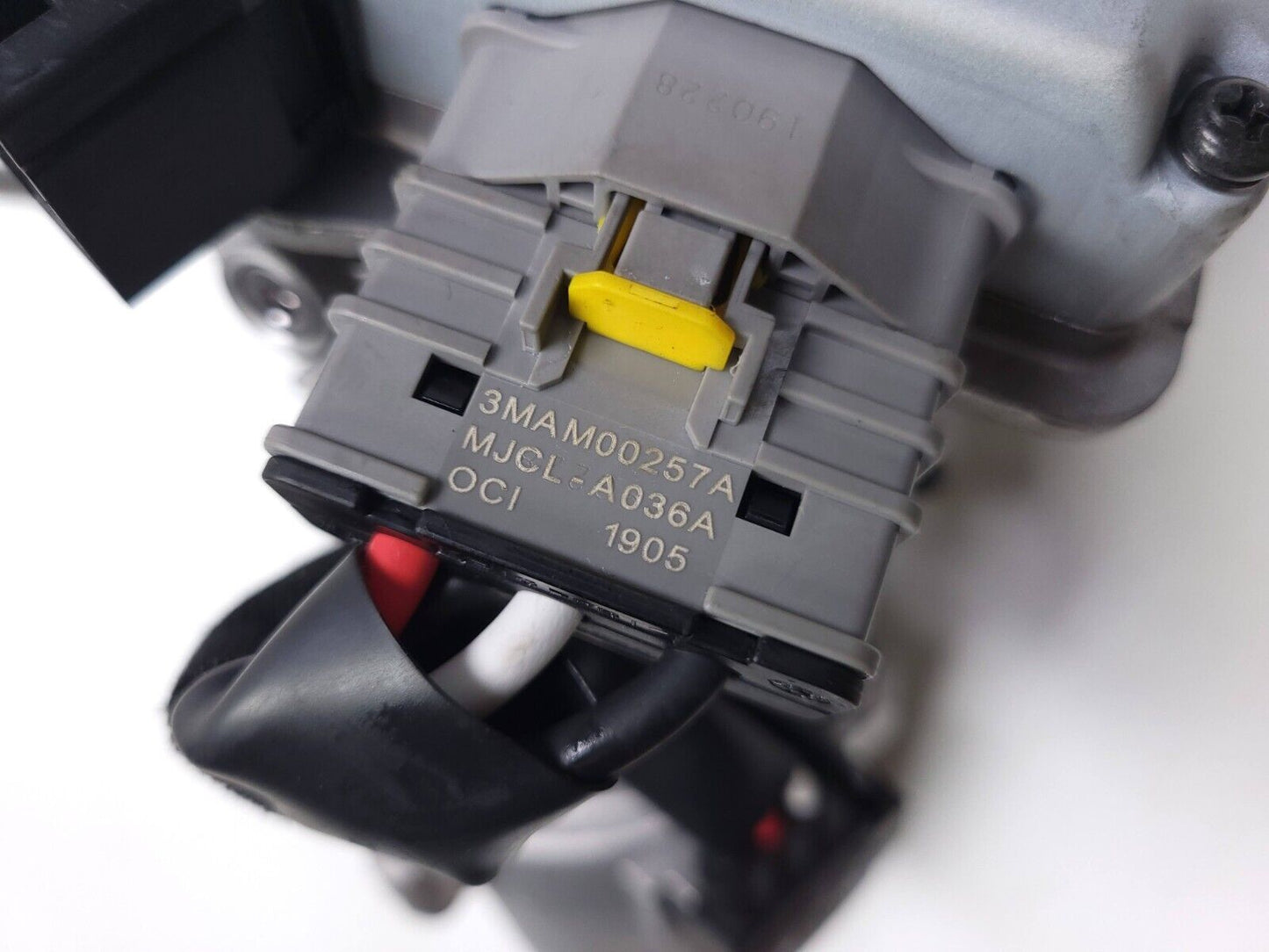 18-21 Hyundai Kona Steering Column Motor 56300j9000 OEM 29k Miles