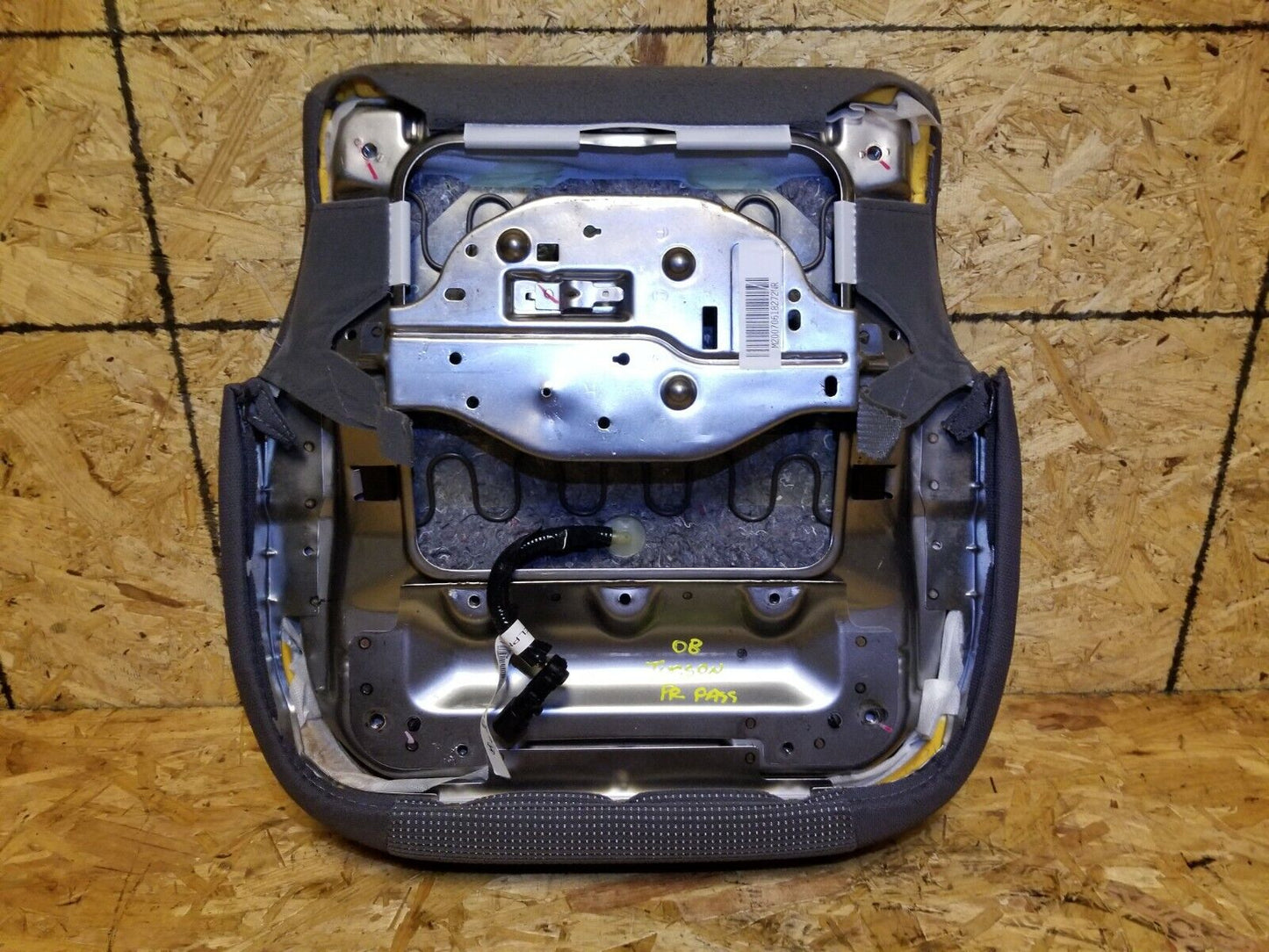 07 08 09 Hyundai Tucson Front Right Passenger Seat Lower Cushion OEM 89k