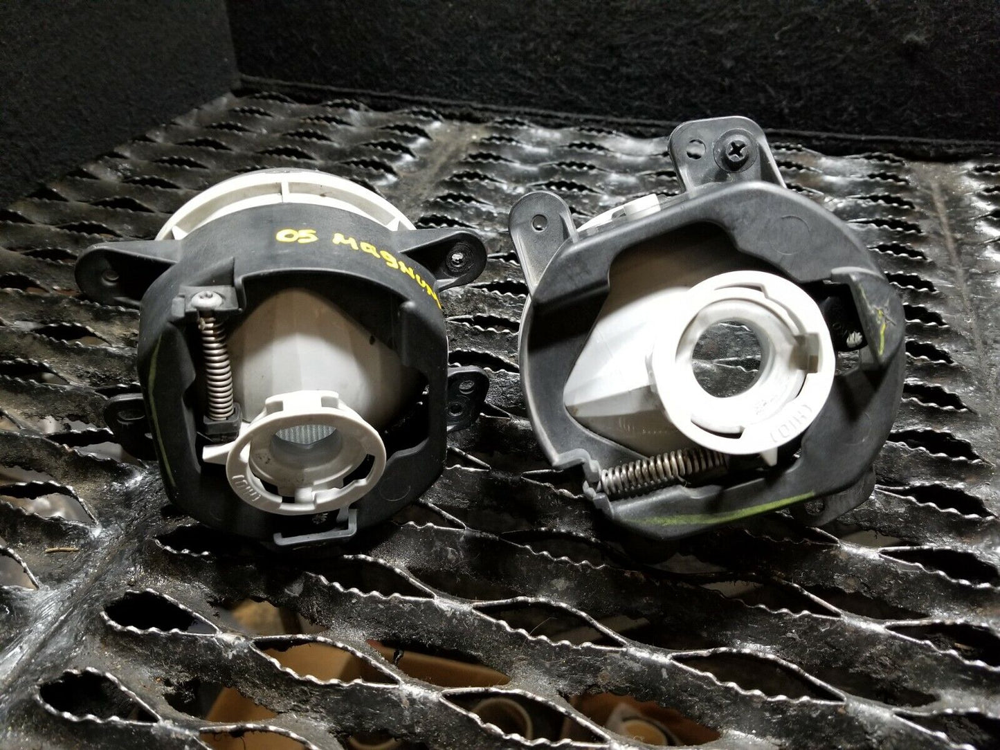 05 06 07 Dodge Magnum Rt Fog Light Lamp Left And Right 2psc OEM