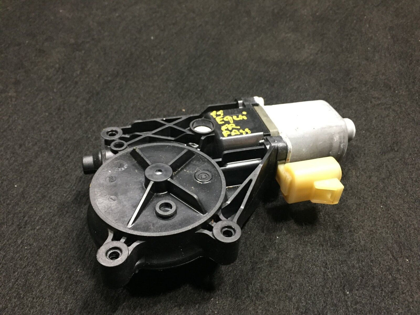 10 11 12 13 Chevrolet Equinox Front Right Pass Door Window Motor Regulator OEM