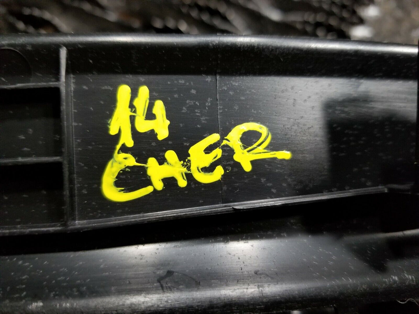 14 15 16 17 Jeep Cherokee Dash Upper Defroster Air Vent Trim OEM