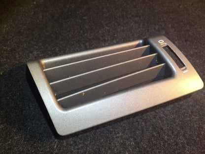 02 03 04 05 BMW 745i Front Right Passenger Side Dash Vent Cover 64226913340 OEM