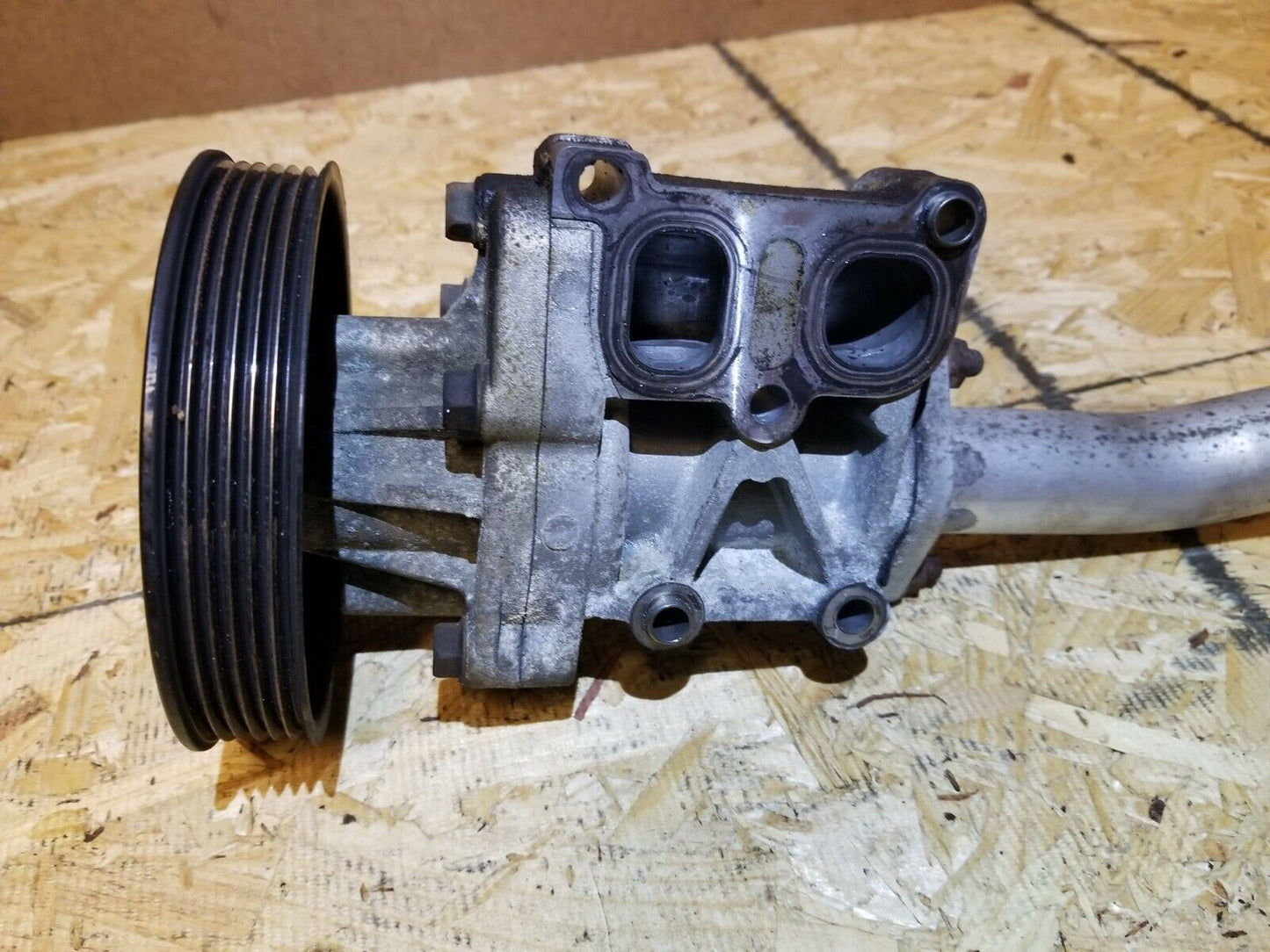 07 08 09 10 Chrysler Sebring 2.4l Water Pump W/ Pulley OEM