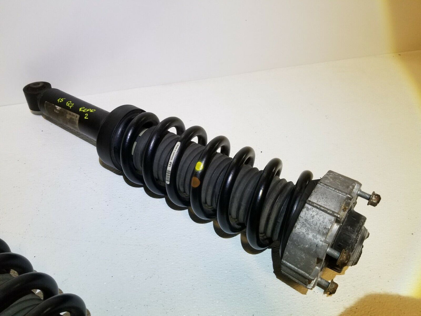13 14 15  Audi Q7 3.0l Rear Shock Strut Absorber Pair OEM 87k Miles