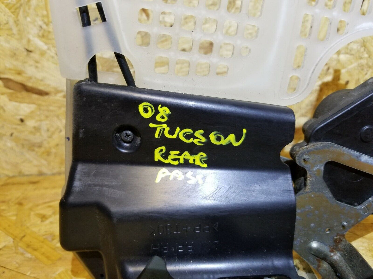 07 08 09 Hyundai Tucson Rear Right Pass Door Lock Latch Actuator OEM 89k