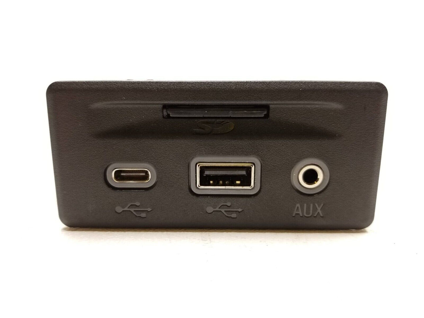 18 19 20 21 Chevrolet Equinox Aux Media Usb Type C Socket Port W/ Navi Sd OEM
