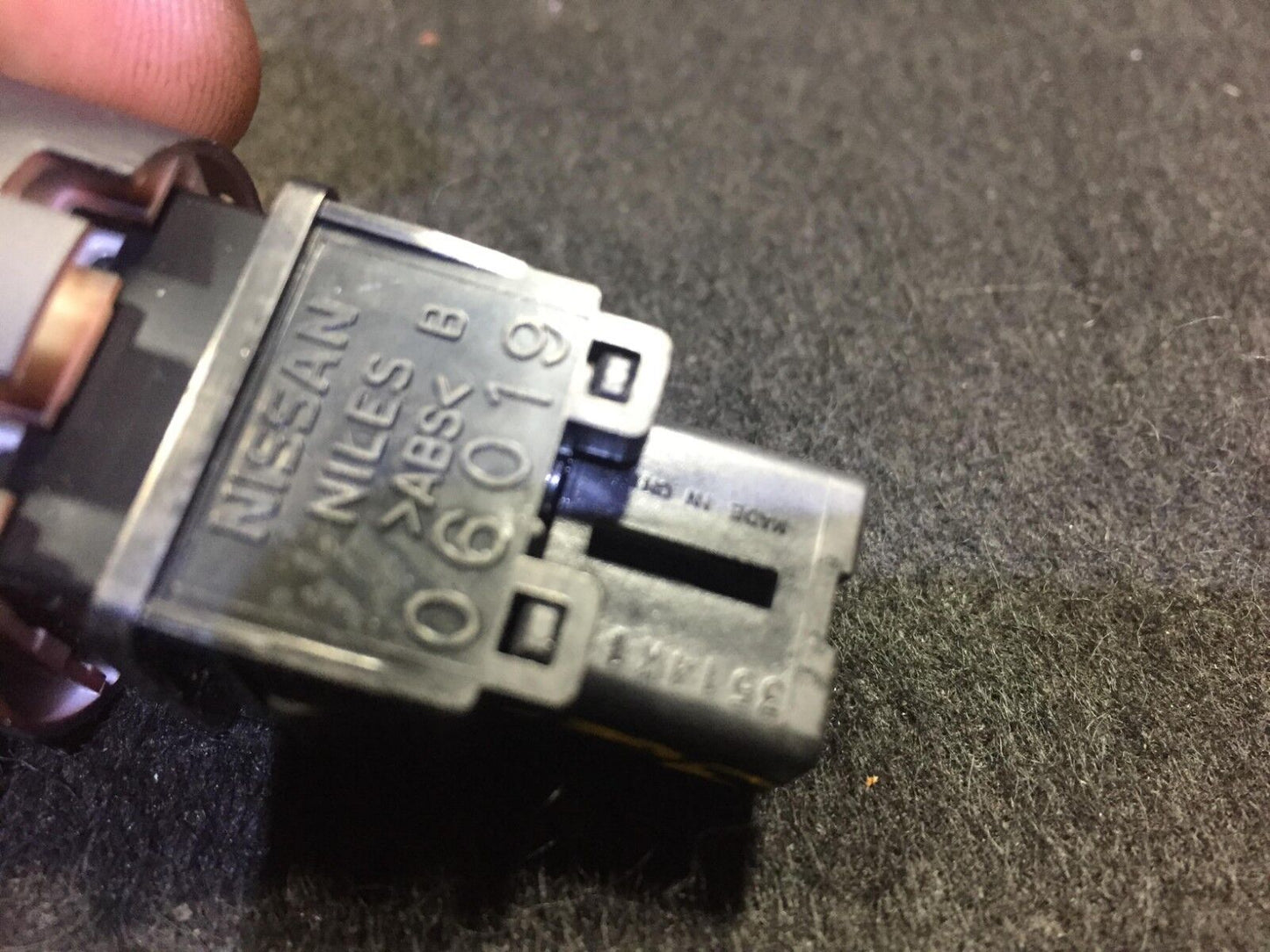 11 12 13 14 Nissan Juke Dashboard Hazard Switch OEM D30