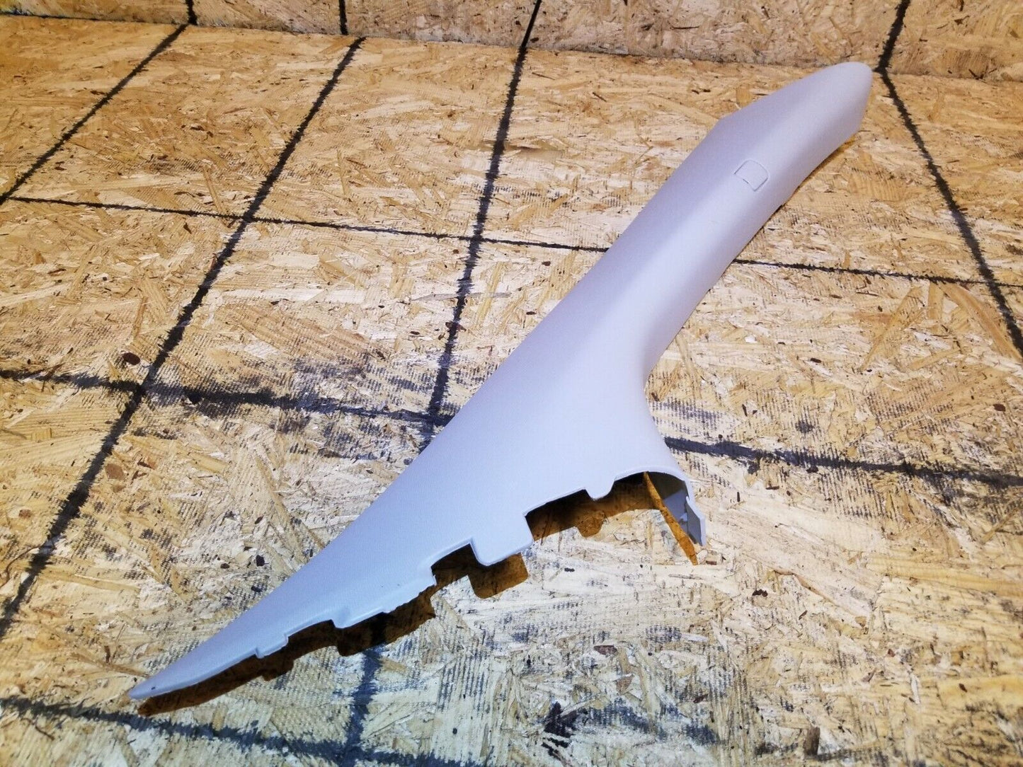 07 - 12 Dodge Caliber Windshield Trim A-pillar Front Passenger Side Right OEM