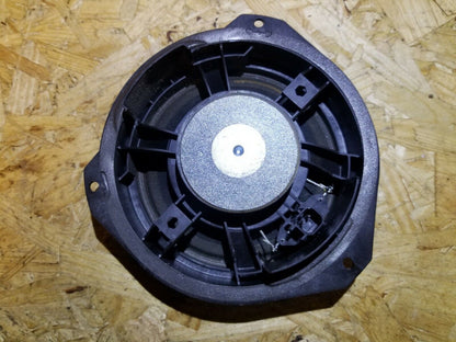 15 16 17 Chevrolet Equinox Rear Door Audio Speaker  23267079 OEM 24k