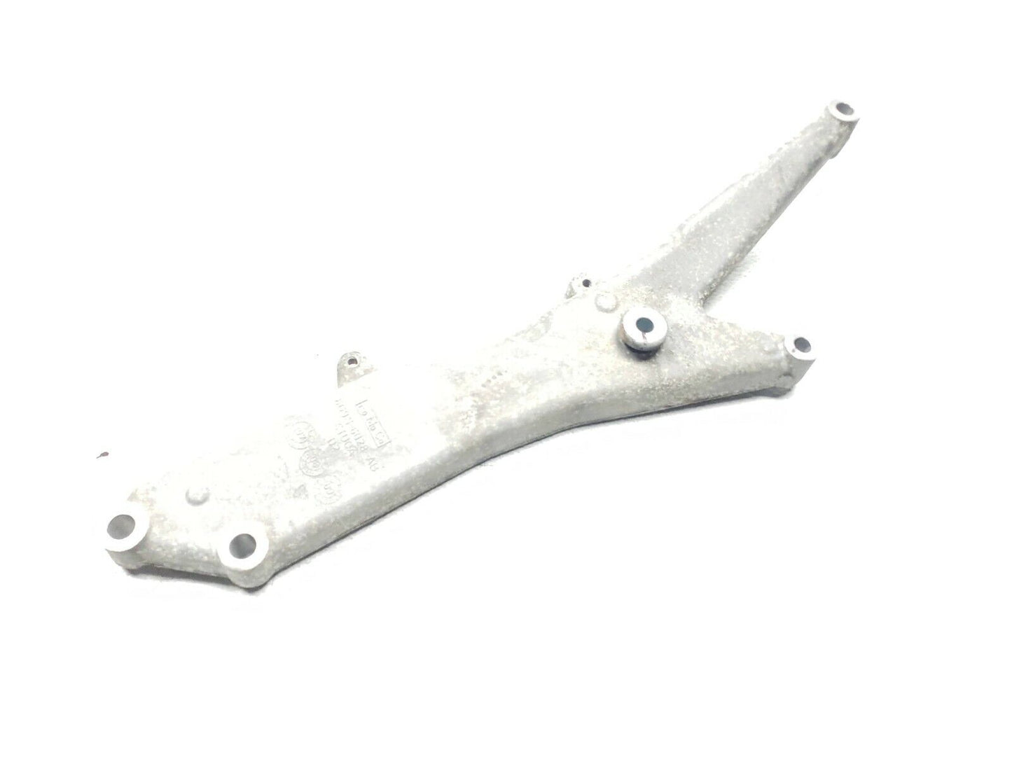 10 11 12 13 Volvo XC60 3.2l Engine Mount Bracket OEM