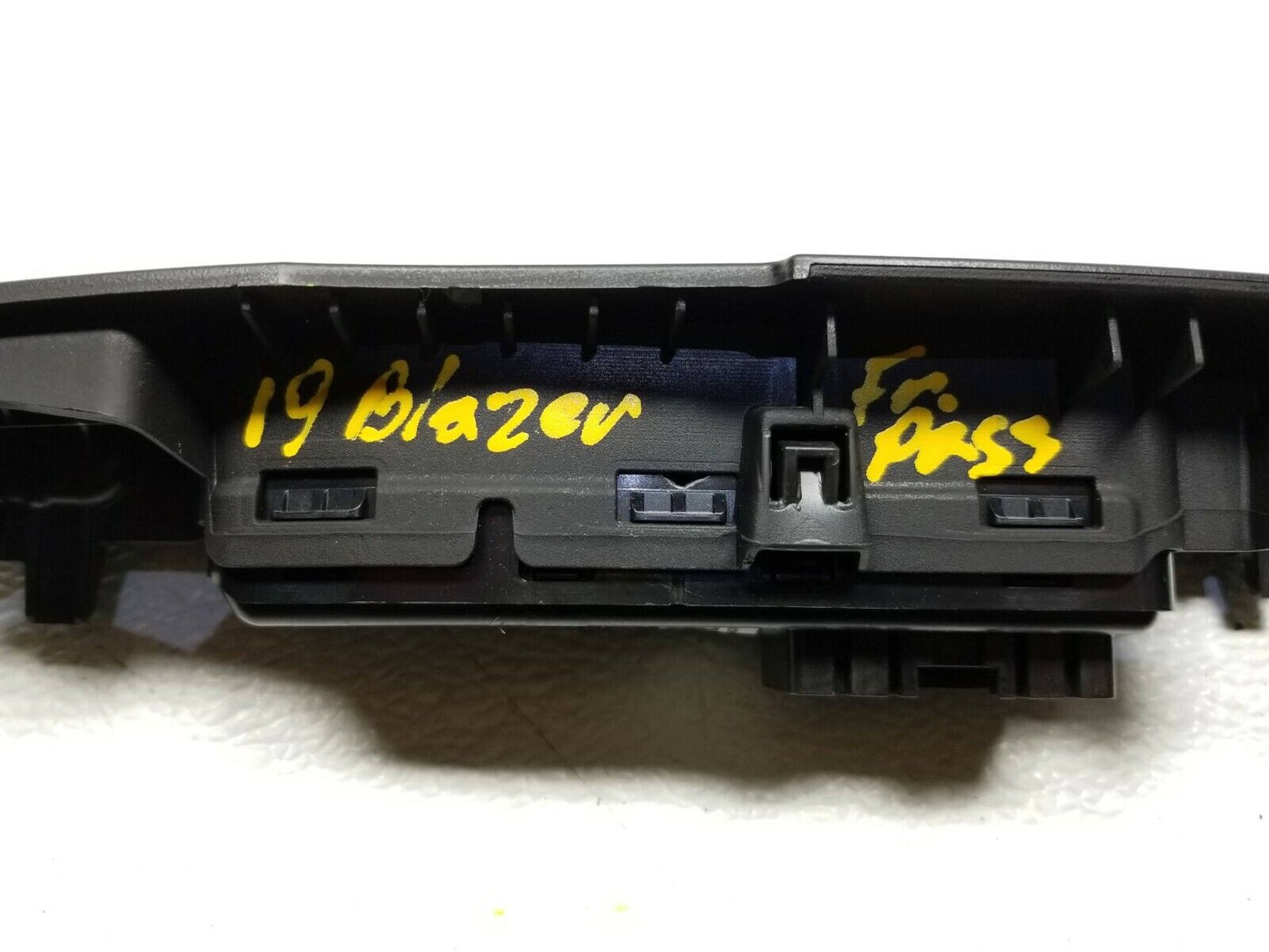 19 20 Chevrolet Blazer Front Right Passenger Door Window Switch OEM 11k Miles