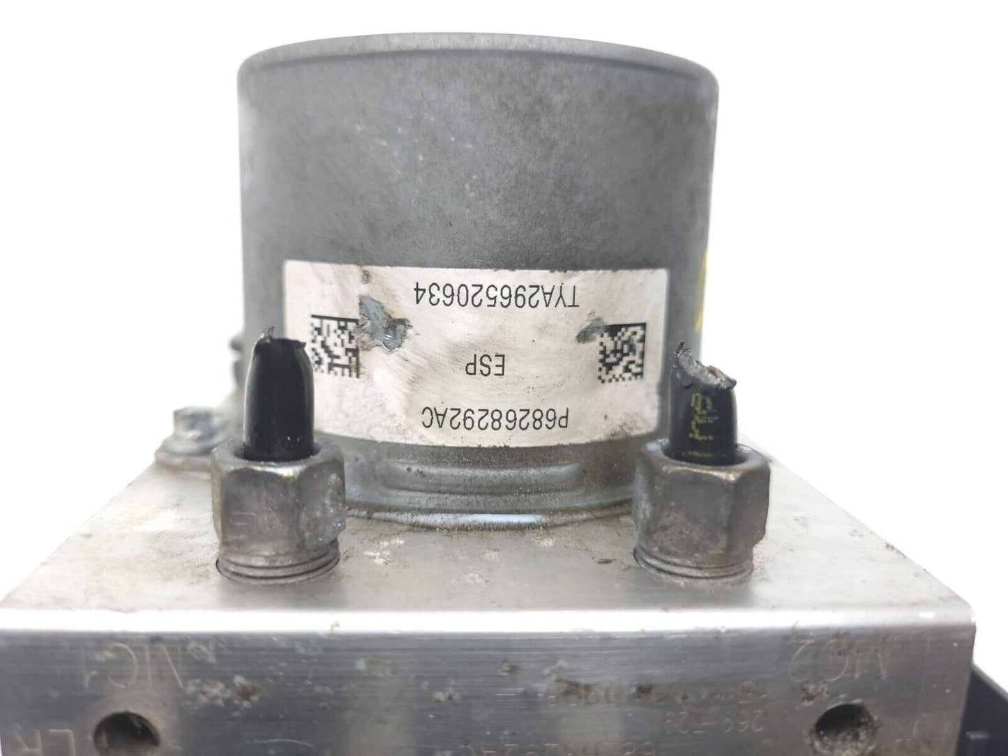 16 17 Jeep Cherokee ABS Anti-lock Brake Pump 68268292ac OEM