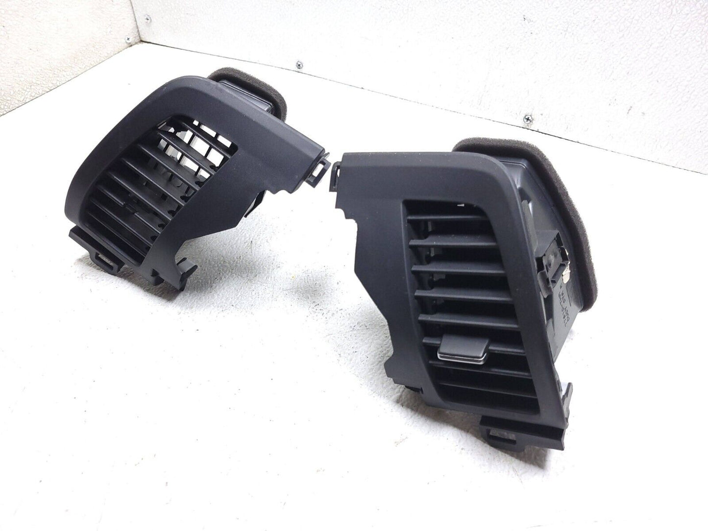 18 19 20 21 22 Honda Odyssey Dash Center AC Heater Air Vent Left & Right 2pc OEM