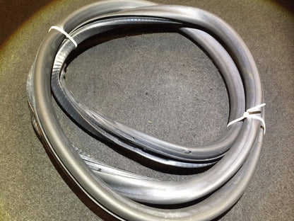 05 06 07 08 Audi A6 C6 Sedan Rear Left Driver Side Door Weatherstrip Seal OEM