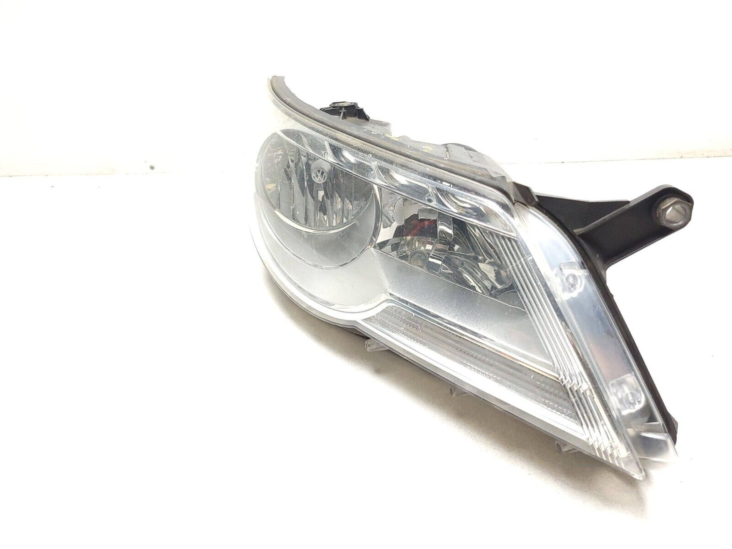 09 - 11 VW Tiguan Headlight Left & Right Pair OEM