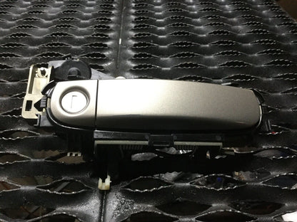 04 05 06 Audi A4 Front Left Driver Side Exterior Door Handle OEM